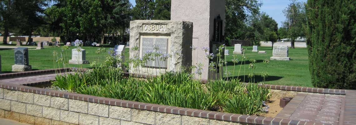 Picture of Tombstone at Mountain View Cemetery.